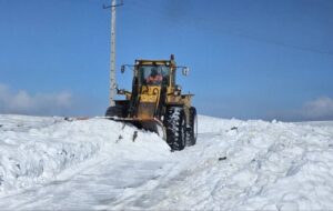 لزوم تردد رانندگان با تجهیزات زمستانی و زنجیرچرخ در مسیرهای کردستان