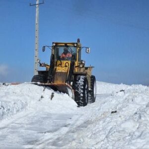 لزوم تردد رانندگان با تجهیزات زمستانی و زنجیرچرخ در مسیرهای کردستان