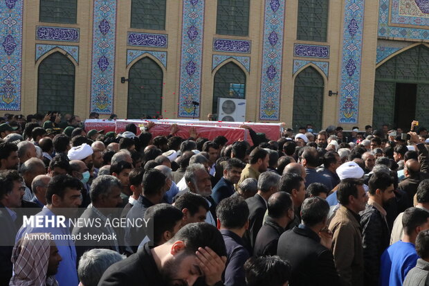 آیین تشییع شهدای حادثه تروریستی لار در زابل