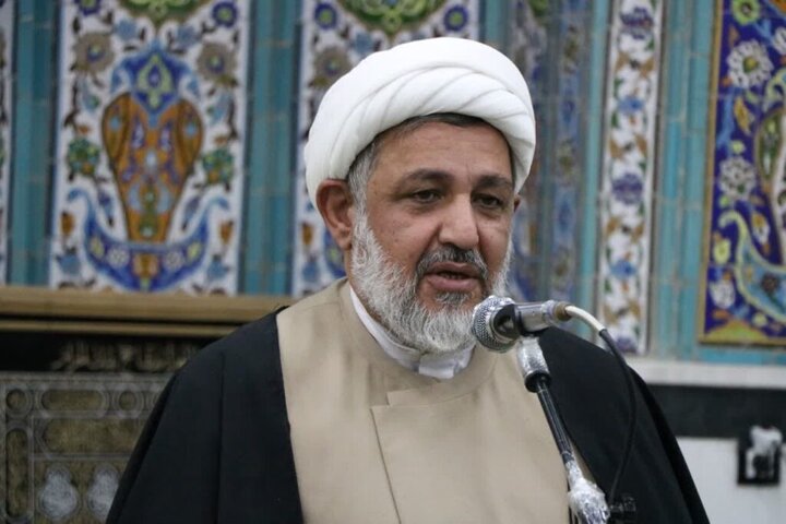 امام جمعه موقت ایلام:گرانی‌ها مردم را تحت فشار قرار داده است