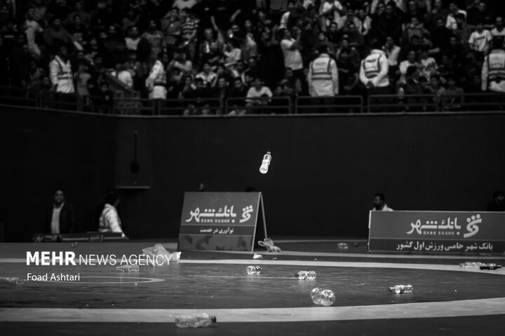 خوب، بد و زشت لیگ کشتی آزاد؛ از بازگشت یزدانی تا جنجال و شعار عجیب!