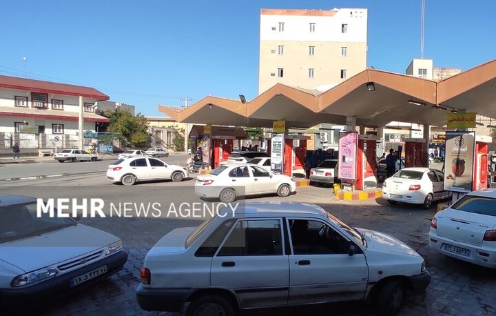سوختگیری روان خودروها در بوشهر