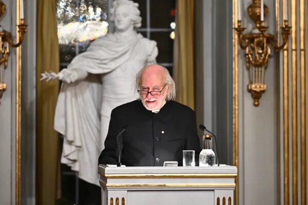 لاسلو کراسناهورکایی نظم موجود جهانی را زیر سوال برد