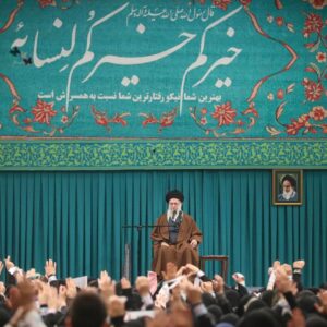 الگوی زن تراز در نگاه رهبر انقلاب؛ انسان عرشی و کنشگر اجتماعی