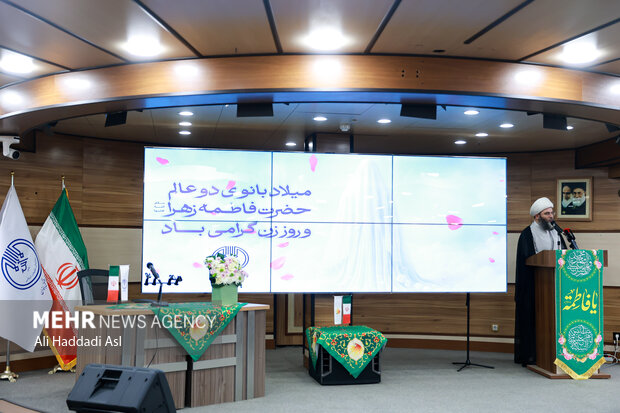 نشست رئیس سازمان تبلیغات اسلامی با بانوان همکار