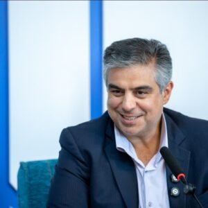 استاندار مرکزی: انتخاب مدیران نباید محدود به سهمیه یا جنسیت باشد