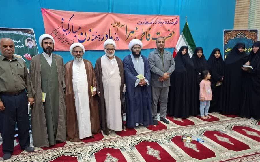 امام جمعه کنگان: مداحان نقش مهمی در تقویت پیوند مردم با اهل بیت دارند