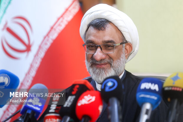 نشست خبری دبیر شورای عالی انقلاب فرهنگی