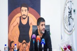 دبیر: کار باطل السحر است و به جای حرف زدن باید عمل کنیم