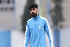 استراحت یک استقلالی برای دیدار با خیبر/ عارف در خط دفاع آبی ها