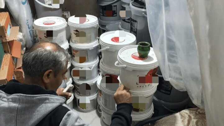 کشف ۱۵۴ کیلوگرم ژله قنادی منقضی در قم