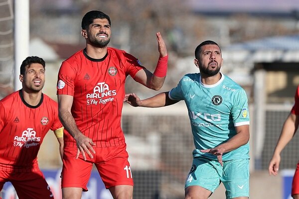 تساوی تراکتور و پیکان در نیمه اول