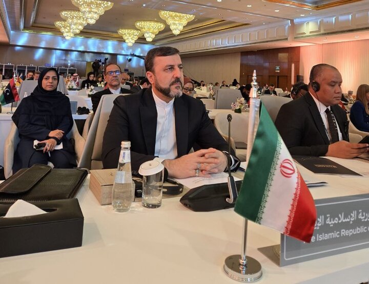 غریب آبادی: مردم ایران در مقابل متجاوز خواهند ایستاد