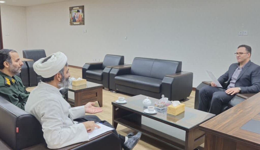 فرماندار تنگستان: ترویج ارزش‌های ایثار وظیفه‌ای همگانی است