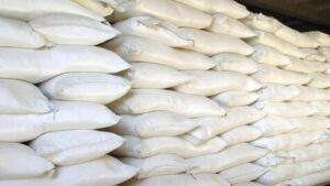 حمل آرد کارخانجات هرمزگان در شرایط ناپایدار جوی ادامه دارد