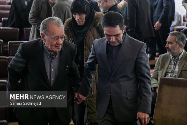 تشییع پیکر کامران فانی