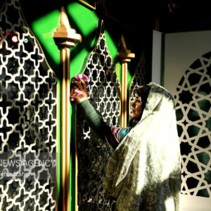 غبارروبی امامزاده زبیده خاتون همدان