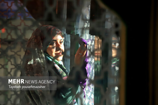 غبارروبی امامزاده زبیده خاتون همدان