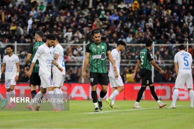 دیدار دو تیم خیبر خرم‌آباد و استقلال تهران