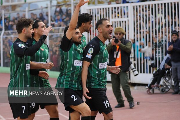 دیدار دو تیم خیبر خرم‌آباد و استقلال تهران