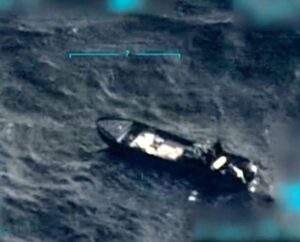 حمله دوباره ارتش آمریکا به یک شناور در اقیانوس آرام