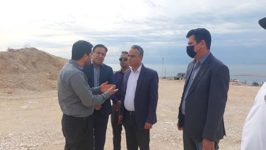 زیبا: عملیات تخلیه بار در اسکله کنگان تسریع شود