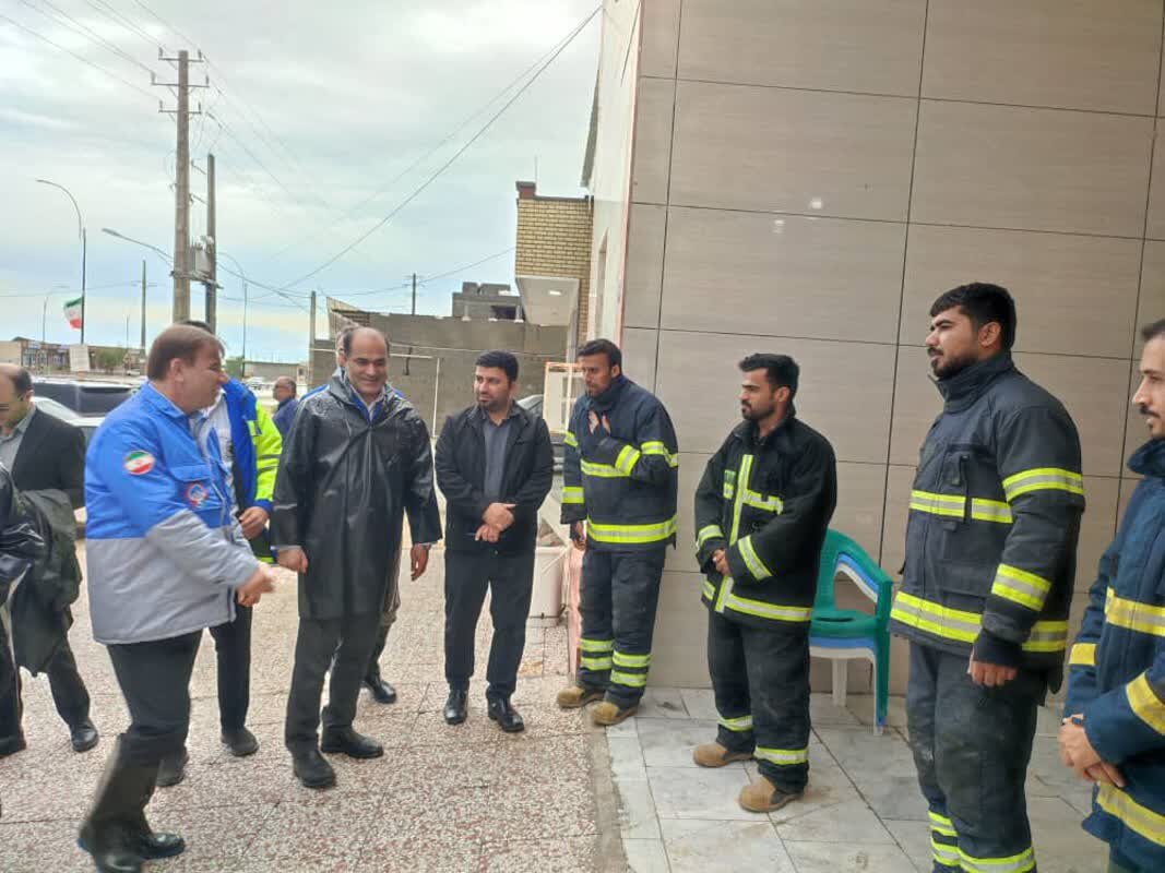 استاندار بوشهر وضعیت بارندگی در عسلویه را بررسی کرد