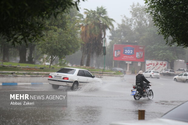 صبح یک روز بارانی در بندرعباس