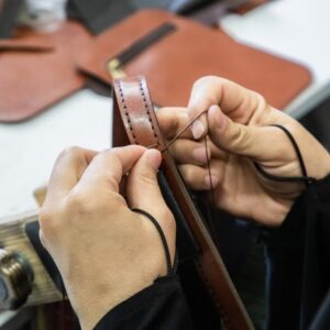 فعالیت ۲۸۳ هنرمند در عرصه چرم دست‌دوز خراسان جنوبی