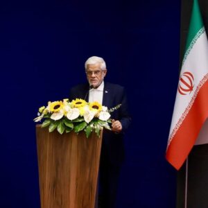 عارف: باید امنیت مردم را با تجهیزات جهانی در خودرو تأمین کنیم