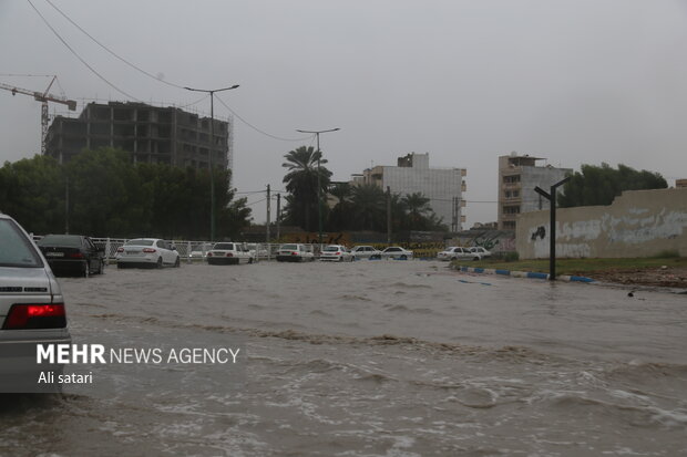 آبگرفتگی شدید در خیابان های بندرعباس