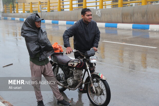آبگرفتگی شدید در خیابان های بندرعباس