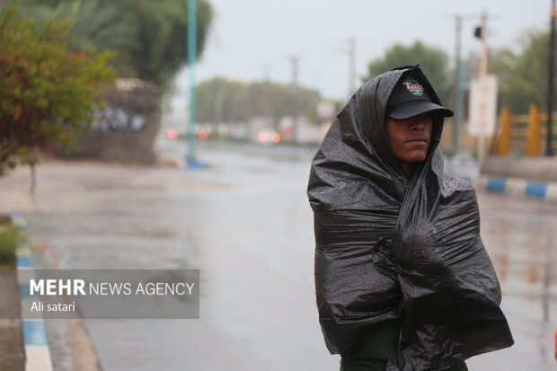 آبگرفتگی شدید در خیابان های بندرعباس