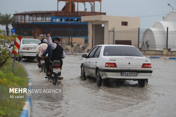 آبگرفتگی شدید در خیابان های بندرعباس