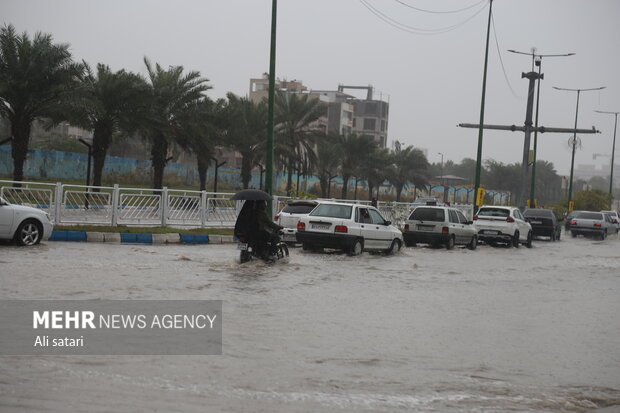 آبگرفتگی شدید در خیابان های بندرعباس