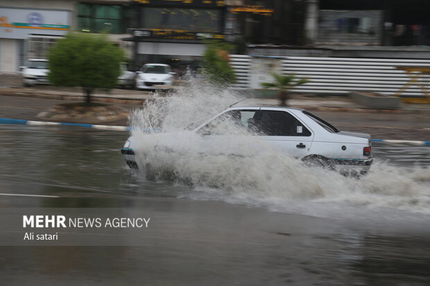 آبگرفتگی شدید در خیابان های بندرعباس