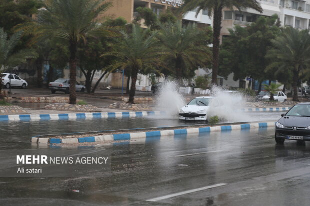 آبگرفتگی شدید در خیابان های بندرعباس