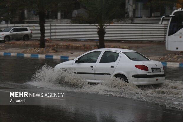 آبگرفتگی شدید در خیابان های بندرعباس