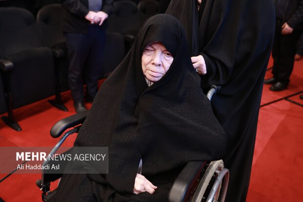 آئین تجلیل از مادر شهیدان حسن و محمد باقری