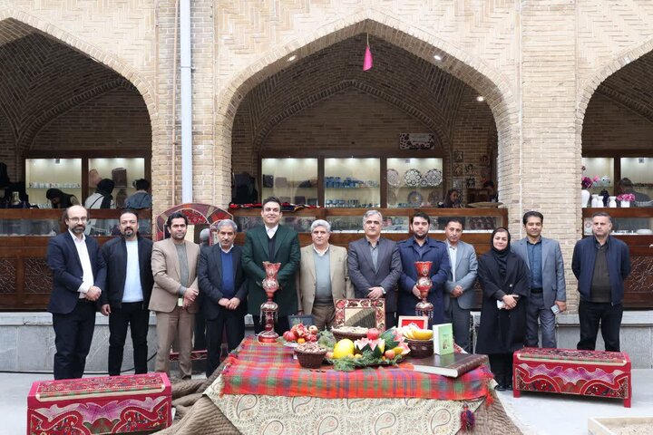 نمایشگاه و بازارچه صنایعدستی ویژه شب چله در سنندج برپا شد