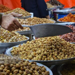 نمایشگاه عرضه کالاهای اساسی و سوغات استان‌ها در بندرعباس