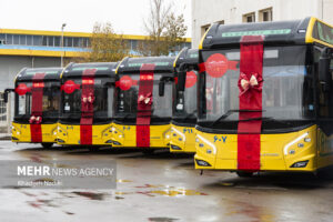 ۱۵ دستگاه اتوبوس برقی در اصفهان رونمایی شد