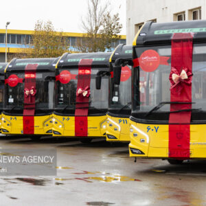 ۱۵ دستگاه اتوبوس برقی در اصفهان رونمایی شد