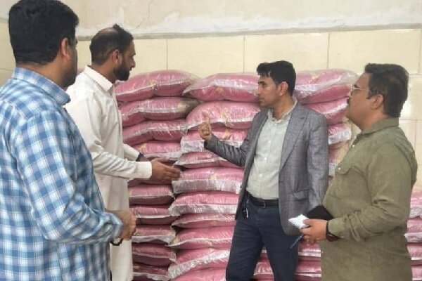 تزریق برنج و مرغ تنظیم بازاری به بخش لیردف جاسک