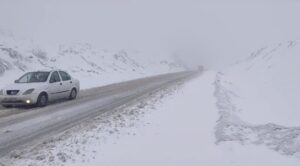 بارش برف در محور نورآباد-نهاوند