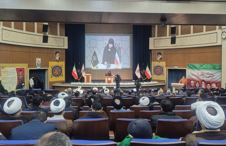 کوهساری: نماز تمرینی برای حکمرانی معنوی و خودتنظیمی درونی است