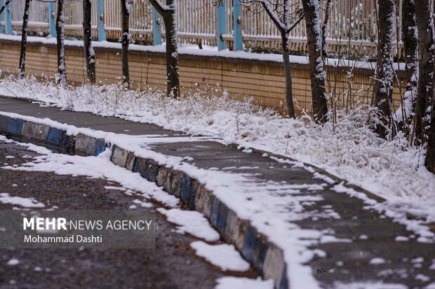 بارش اولین برف پاییزی در اردبیل