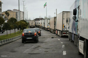 ازدحام ناوگان ترانزیت در پایانه بار آستارا