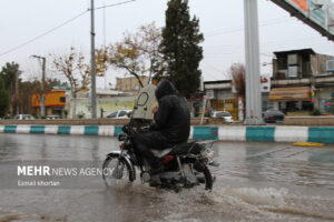 آماده‌باش کامل شهرداری گلپایگان در پی بارش‌های اخیر