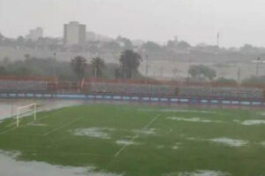 ورزشگاه خلیج فارس بندرعباس محل برگزاری بازی استقلال زیر آب رفت